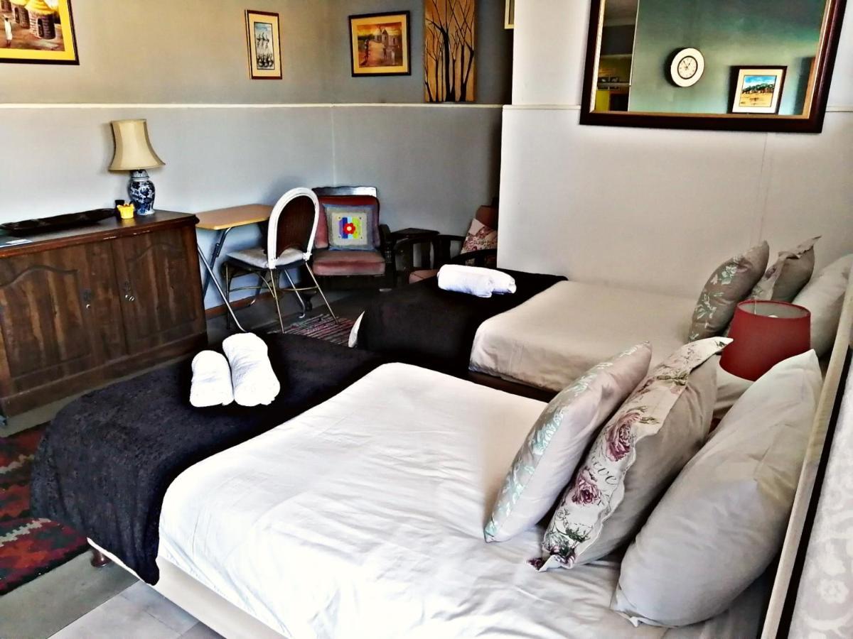Suzie'S Coffee Shop Accommodation Bellville Ngoại thất bức ảnh